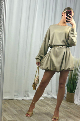 Bold & Chic – Stone Balloon Dress