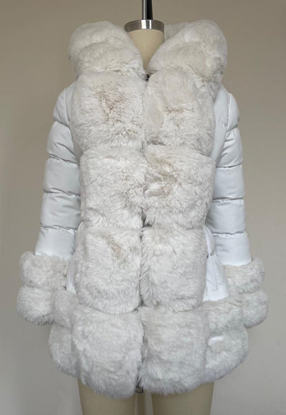 TRIM FAUX FUR BELTED PADDED COAT