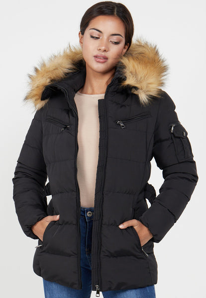 PADDED BELTED BLACK FAUX FUR QUILTED JACKET - BLACK